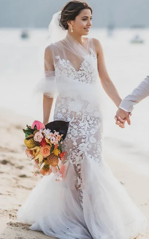 Boho Mermaid Vintage Beach V-neck Wedding Dress with Lace Appliques