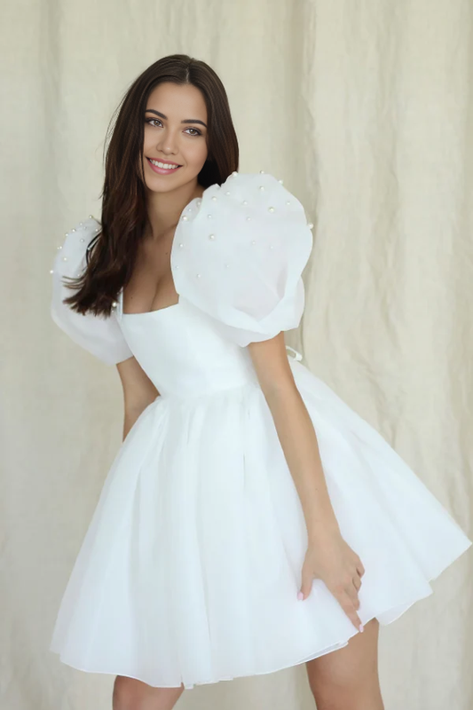 A-Linie, quadratischer Ausschnitt, Puffärmel, Perlen, kurzes Brautkleid