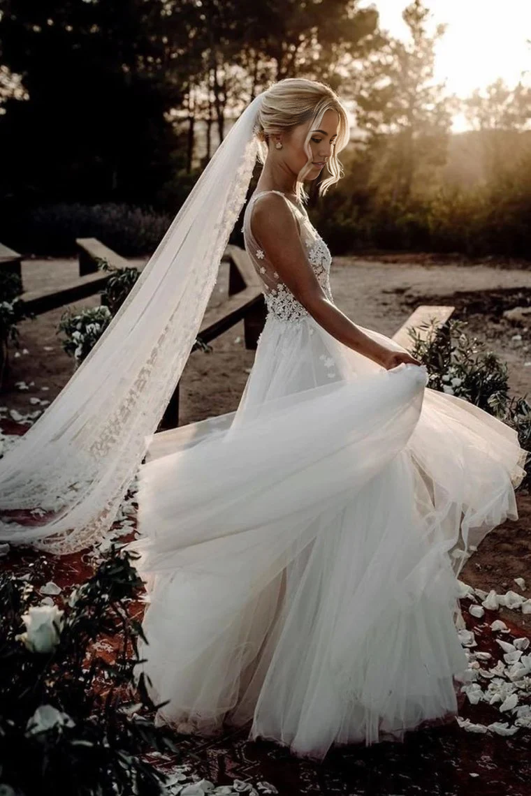 Beach A Line Elegant V Neck Flowers V Back Tulle Bride Dresses Ball Gown Wedding Dresses