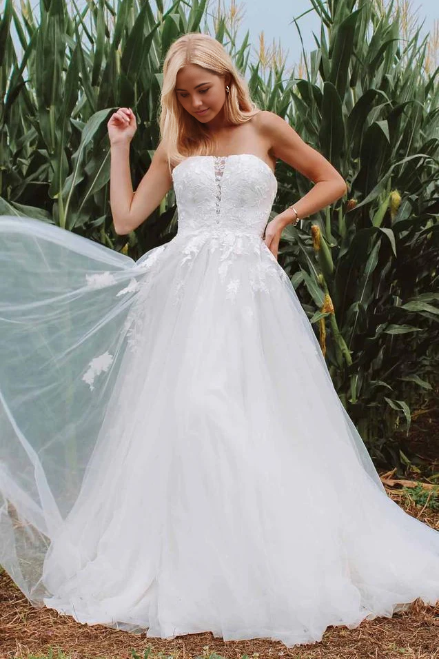 A Line Strapless Beautiful Lace Beach Bridal Dresses Wedding Dresses