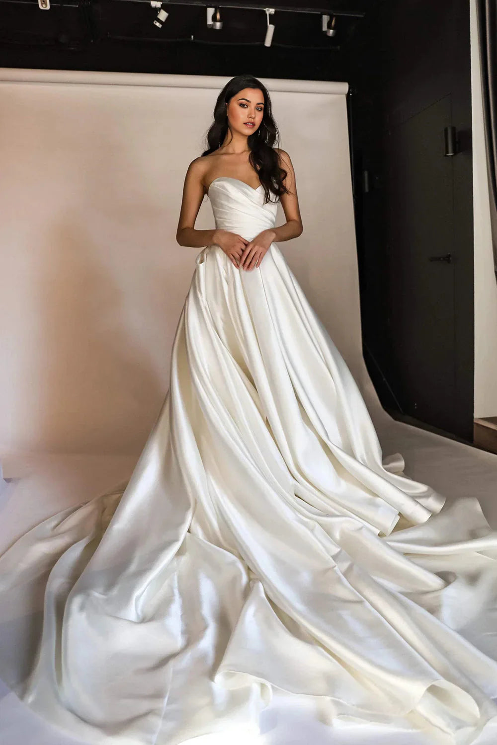 A Line Sweetheart Long Bridal Dress with Sweep Train Wedding Dresses
