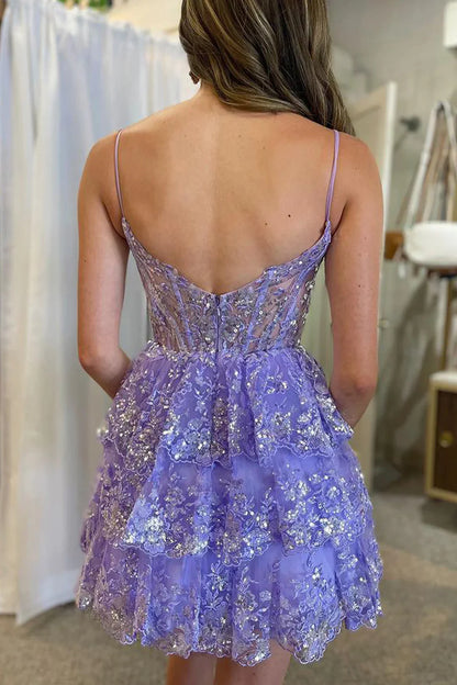 Vestido de graduación corto en color lila, corte A, tirantes finos, vestido de bienvenida con volantes de encaje