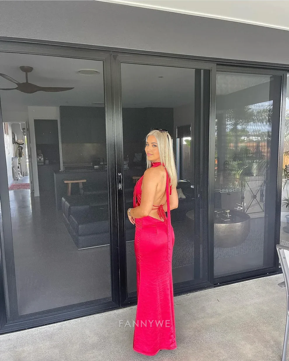 Sheath Halter V Neck Sexy Red Satin Long formal dresses Bridesmaid Dresses evening gown Prom Dress