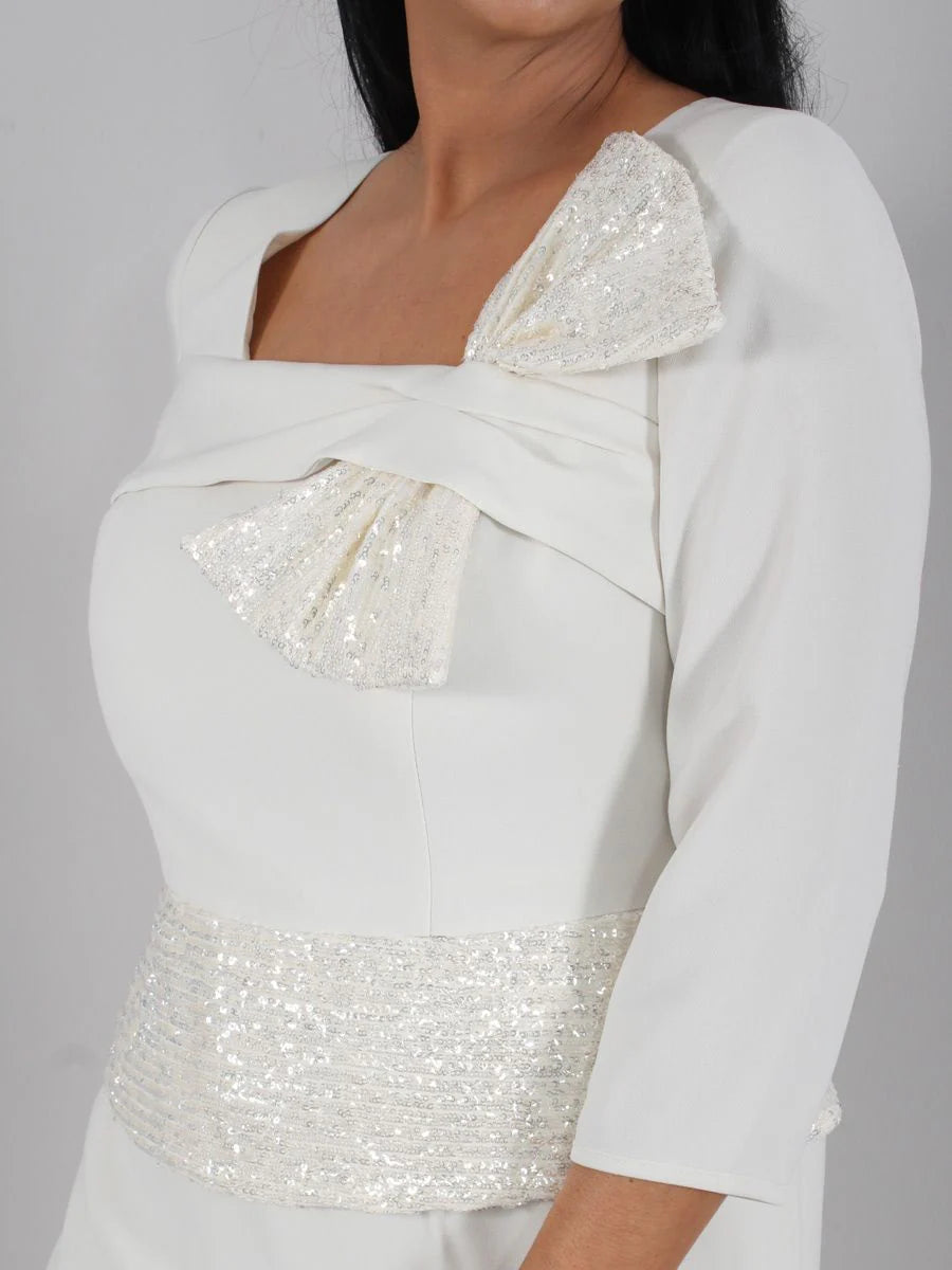 Vestidos de madre de la novia de corte A, mangas 3/4, escote cuadrado y largo hasta la rodilla