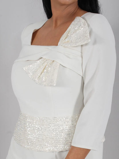 Vestidos de madre de la novia de corte A, mangas 3/4, escote cuadrado y largo hasta la rodilla