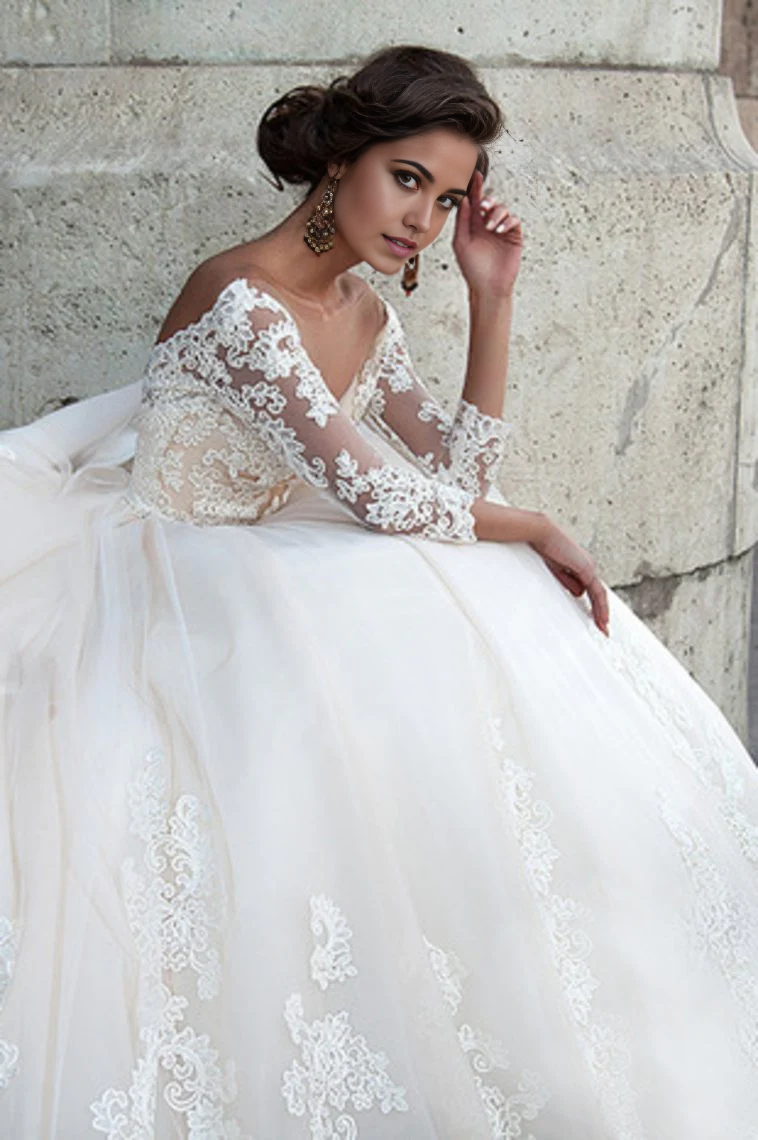 A-line Bateau 3/4 Length Sleeve Ball Gown Bride Dresses Wedding Dresses With Applique Tulle