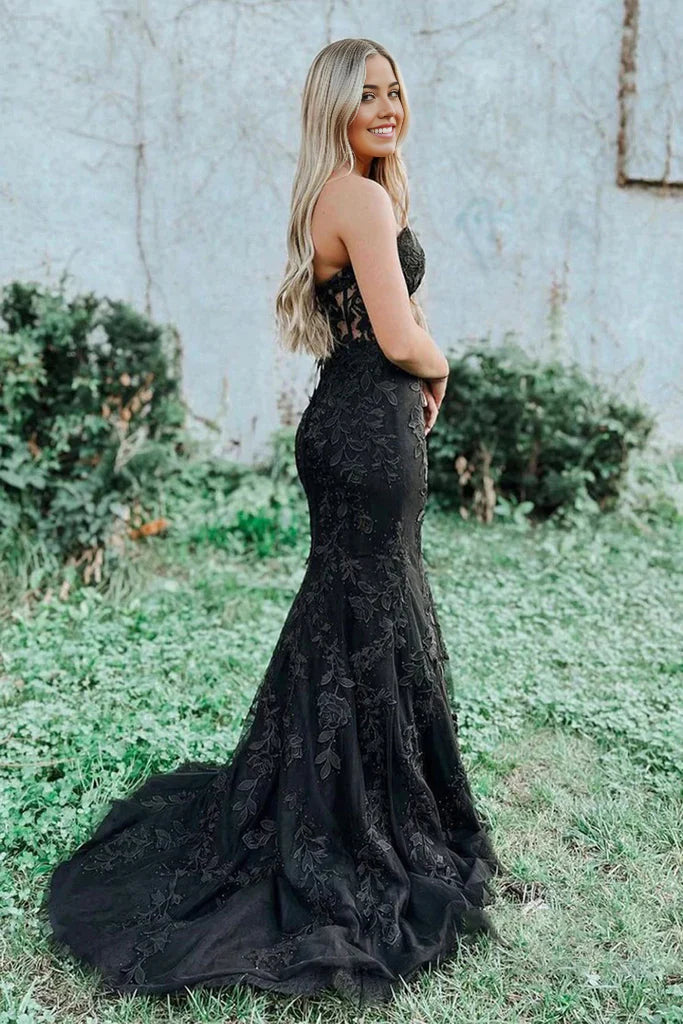 Mermaid Strapless Lace Prom Dress With Appliques