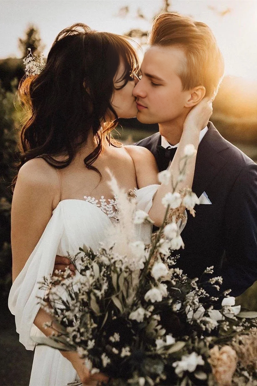 A Line V Neck Off the Shoulder Backless Chiffon Bridal Gowns Wedding Dresses