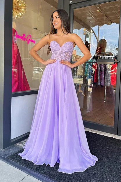 A-Linie trägerloses langes Abendkleid aus Tüll in Bodenlänge, lila