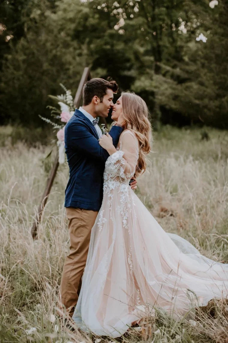 Beach A-line Princess V Neck Long Sleeves Lace Appliques Tulle Wedding Dresses