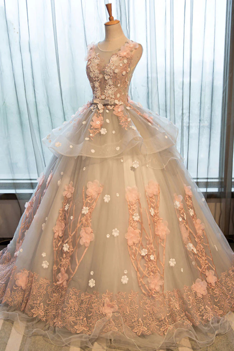 Lindo vestido de fiesta largo con apliques de encaje y cuello redondo