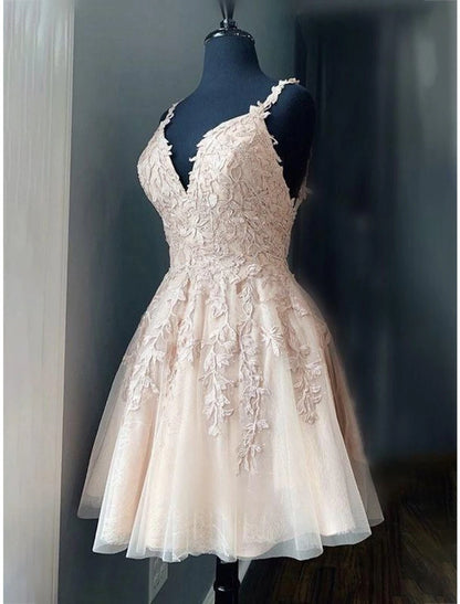 Vestidos de fiesta de corte A, sin espalda, cortos/mini, sin mangas, con tirantes finos, de tul y apliques.