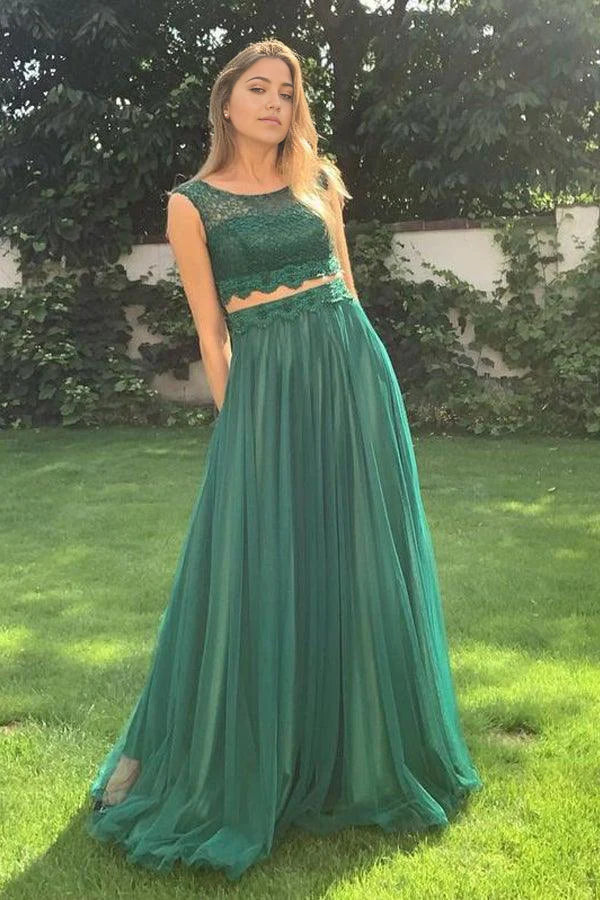 Two Pieces Tulle Scoop Neckline Evening Gown Prom Dresses With Appliqued