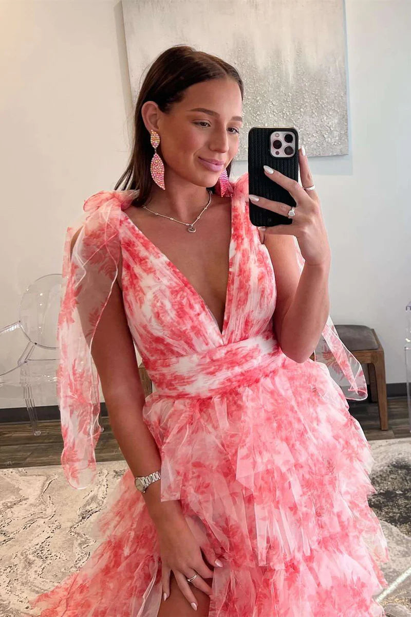 Vestido de fiesta largo en capas con estampado floral, escote en V, tirantes anudados y corte A