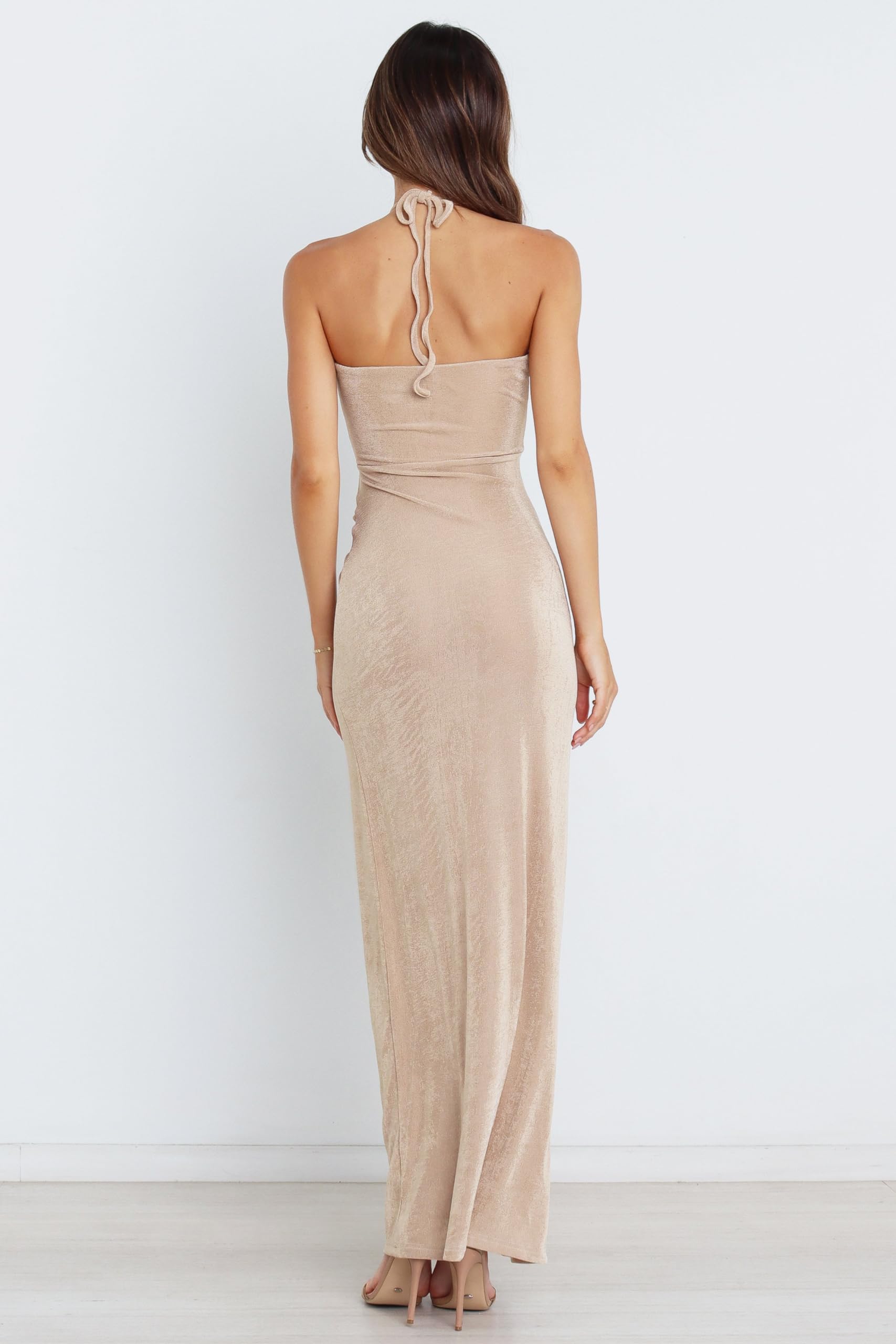 Vestido de noche formal con cuello halter y abertura lateral