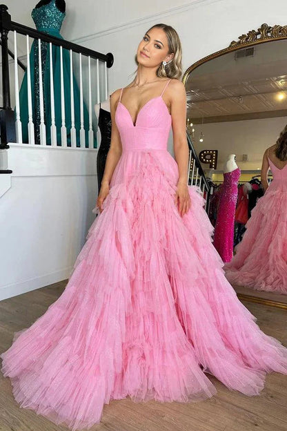 A-Linie, V-Ausschnitt, gestuftes, langes rosa Ballkleid mit Rüschen