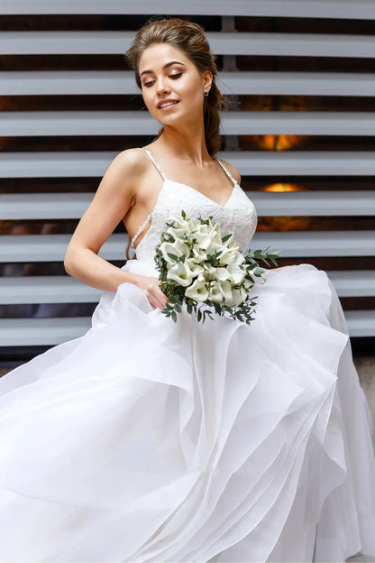 A-Linien-Brautkleid mit Spaghettiträgern und Spitzenoberteil