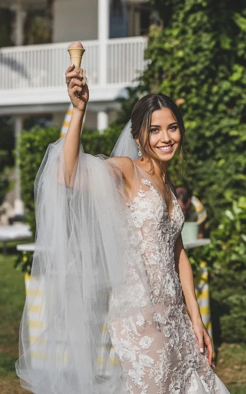 Boho Mermaid Vintage Beach V-neck Wedding Dress with Lace Appliques