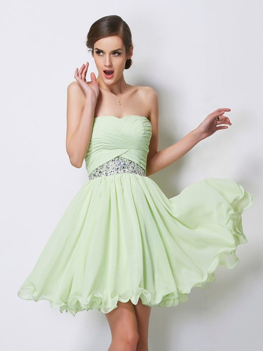 Vestidos de fiesta de gasa cortos con cuentas, sin mangas, corte A/princesa, escote corazón