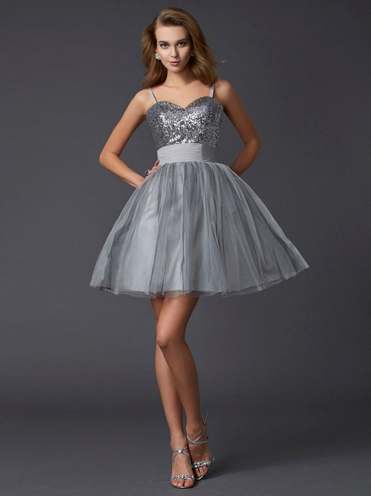 Vestido de fiesta corto de organza sin mangas con tirantes finos de corte A/princesa