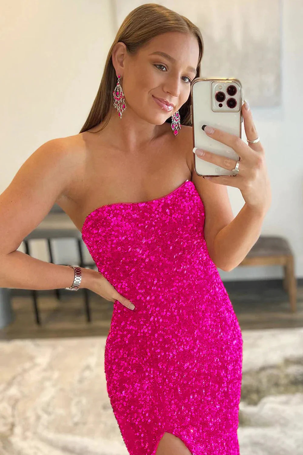 Vestido de fiesta largo de sirena sin tirantes con lentejuelas y abertura