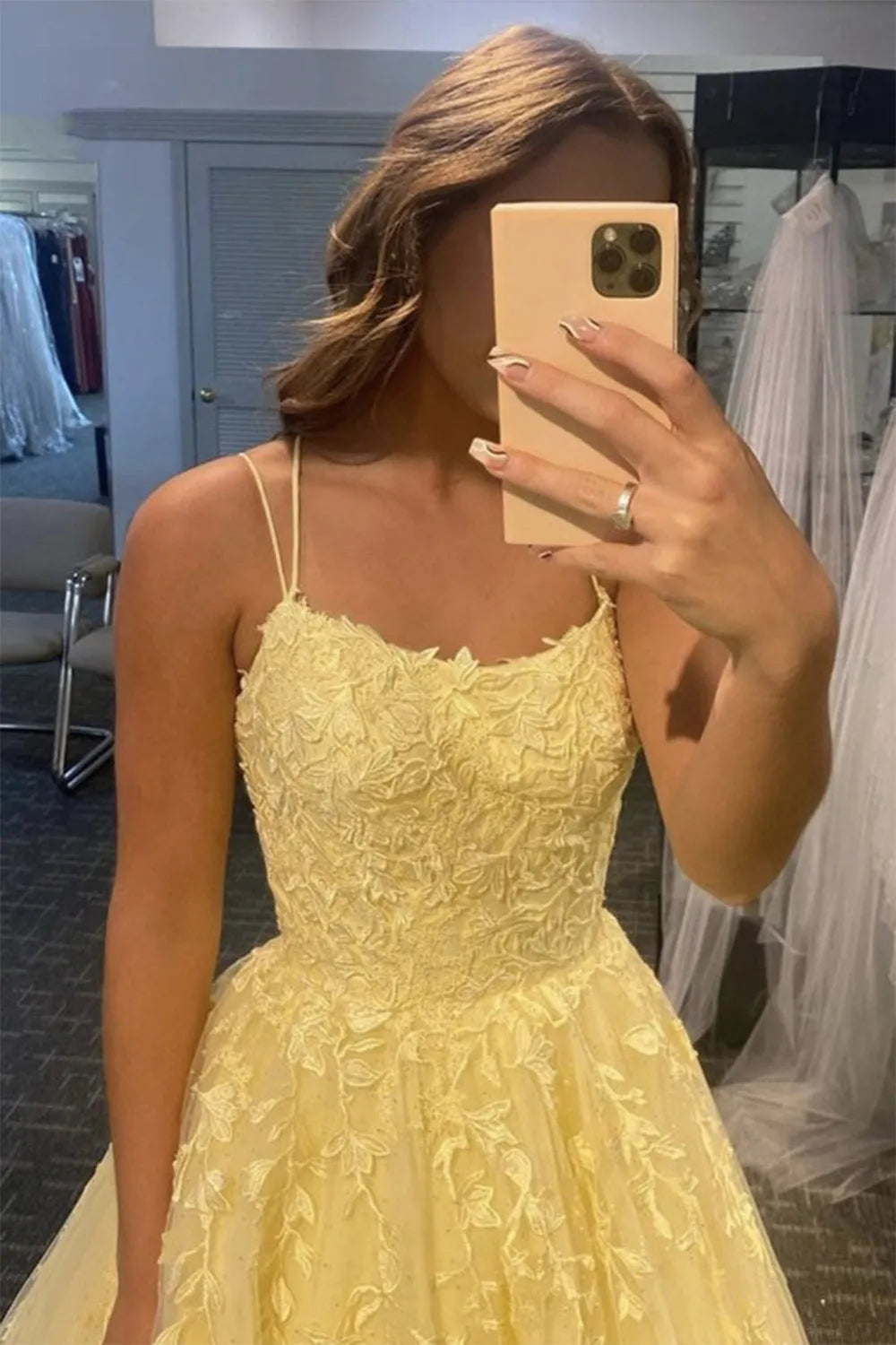 Vestido de fiesta princesa con tirantes finos y corte A
