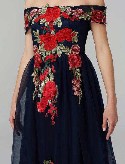Vestido de fiesta de corte A, floral, para invitada de boda, largo hasta el suelo, sin mangas, hombros descubiertos, con encaje sobre tul y apliques bordados.