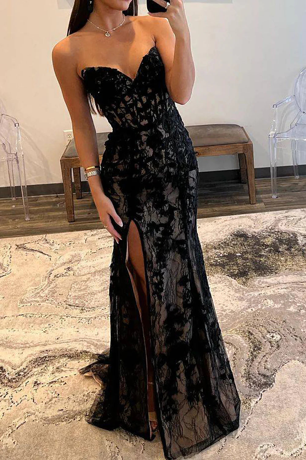 Vestido de fiesta de sirena con corsé negro y apliques