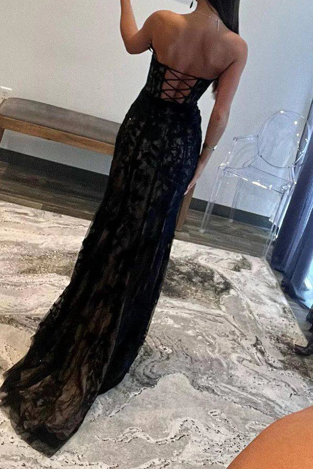 Vestido de fiesta de sirena con corsé negro y apliques