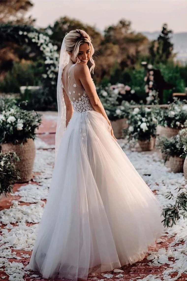 Beach A Line Elegant V Neck Flowers V Back Tulle Bride Dresses Ball Gown Wedding Dresses
