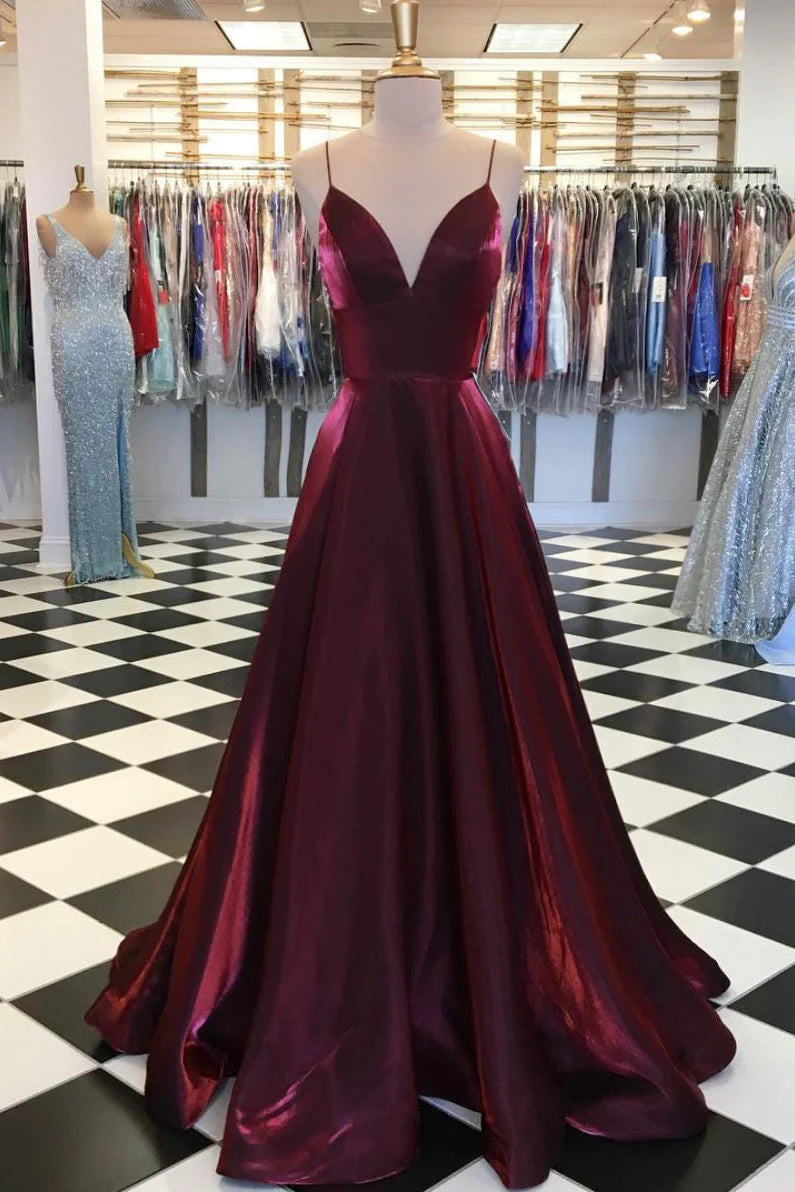 Schlichtes langes Satin-Ballkleid mit V-Ausschnitt