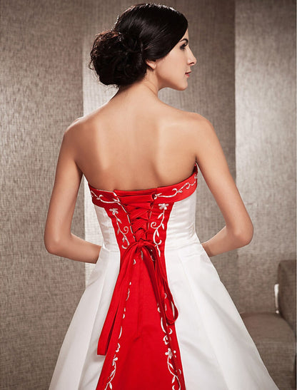 Open Back Wedding Dresses Sweep / Brush Train Ball Gown Strapless Strapless Satin With Embroidery Appliques