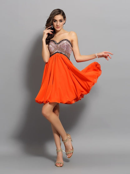 Vestidos de cóctel cortos de organza sin mangas con escote corazón y volantes de corte A/princesa