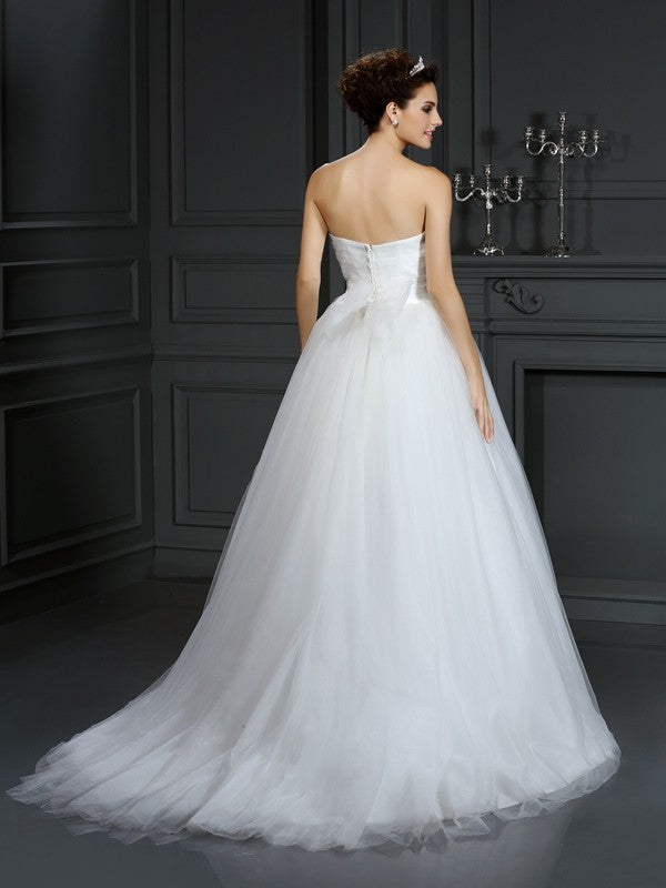 Vestidos de novia largos de red sin mangas con escote en forma de corazón y pedrería