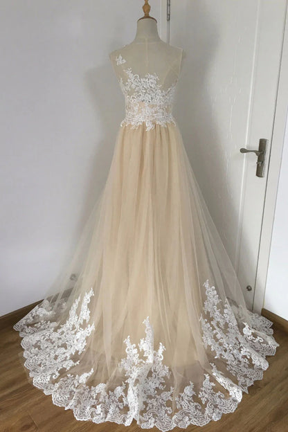 Langes Ballkleid in A-Linie mit Tüll-Spitzenapplikation