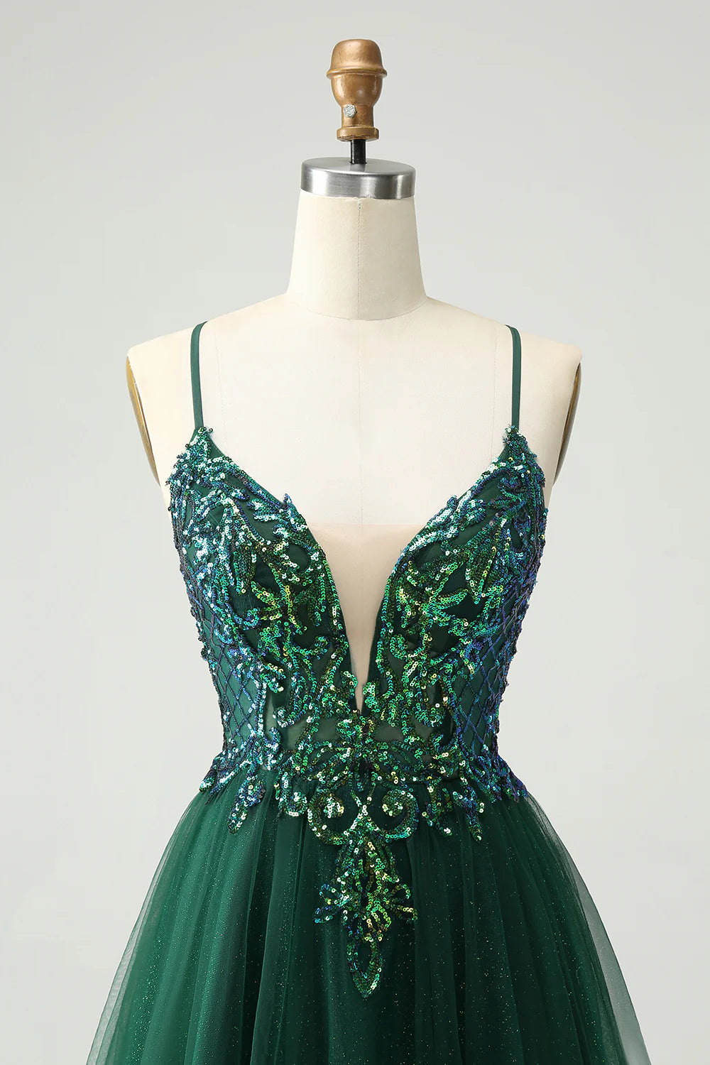 A-Line Glitter Sequined Appliques V Neck Homecoming Dress