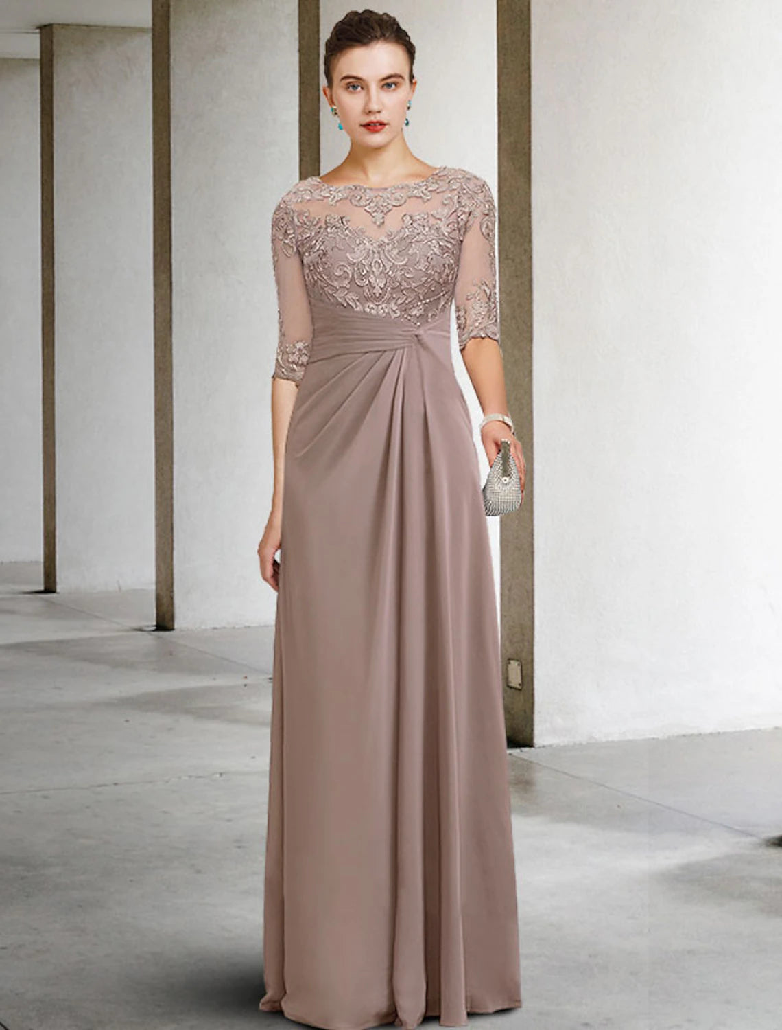 Vestido de madre de la novia con corte tubo/columna, para otoño, para invitadas de boda, talla grande, elegante, cuello joya, largo hasta el suelo, gasa, encaje, manga corta con apliques, drapeado lateral