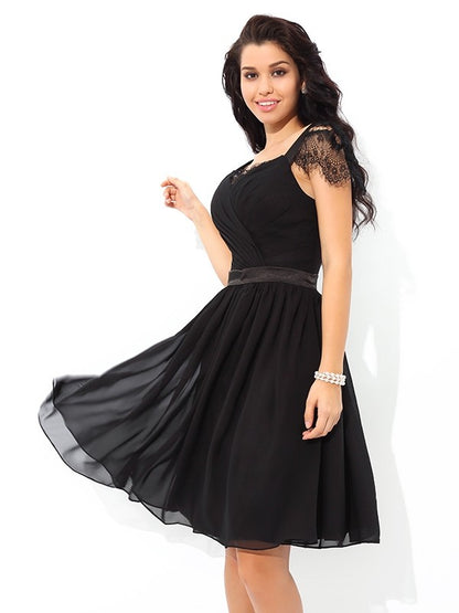 A-Linie/Princess-Linie Träger Falten Ärmellos Kurz Chiffon Cocktailkleider
