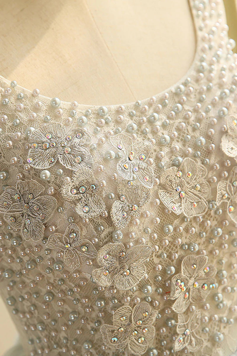 Vestido de fiesta corto de tul con cuello redondo