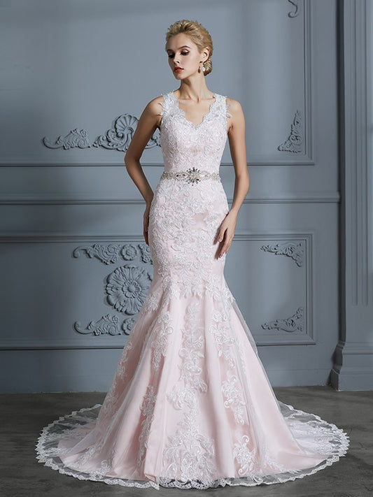 Trumpet/Mermaid V-neck Sleeveless Applique Tulle Court Train Wedding Dresses