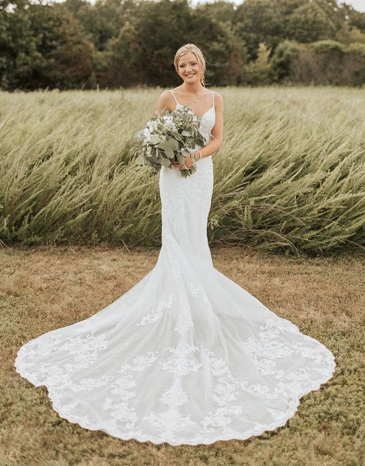 Meerjungfrau-Brautkleid mit Spaghettiträgern und Herzausschnitt in Weiß 
