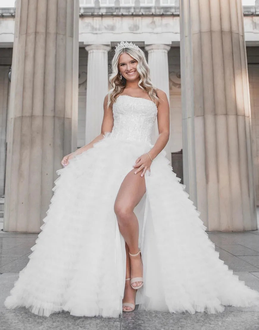 Elegant A-Line Ivory Bodycon Wedding Dress