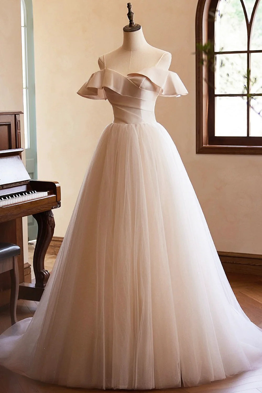 Vestidos de noche de corte A, sin mangas, espalda descubierta, tirantes finos y hasta el suelo