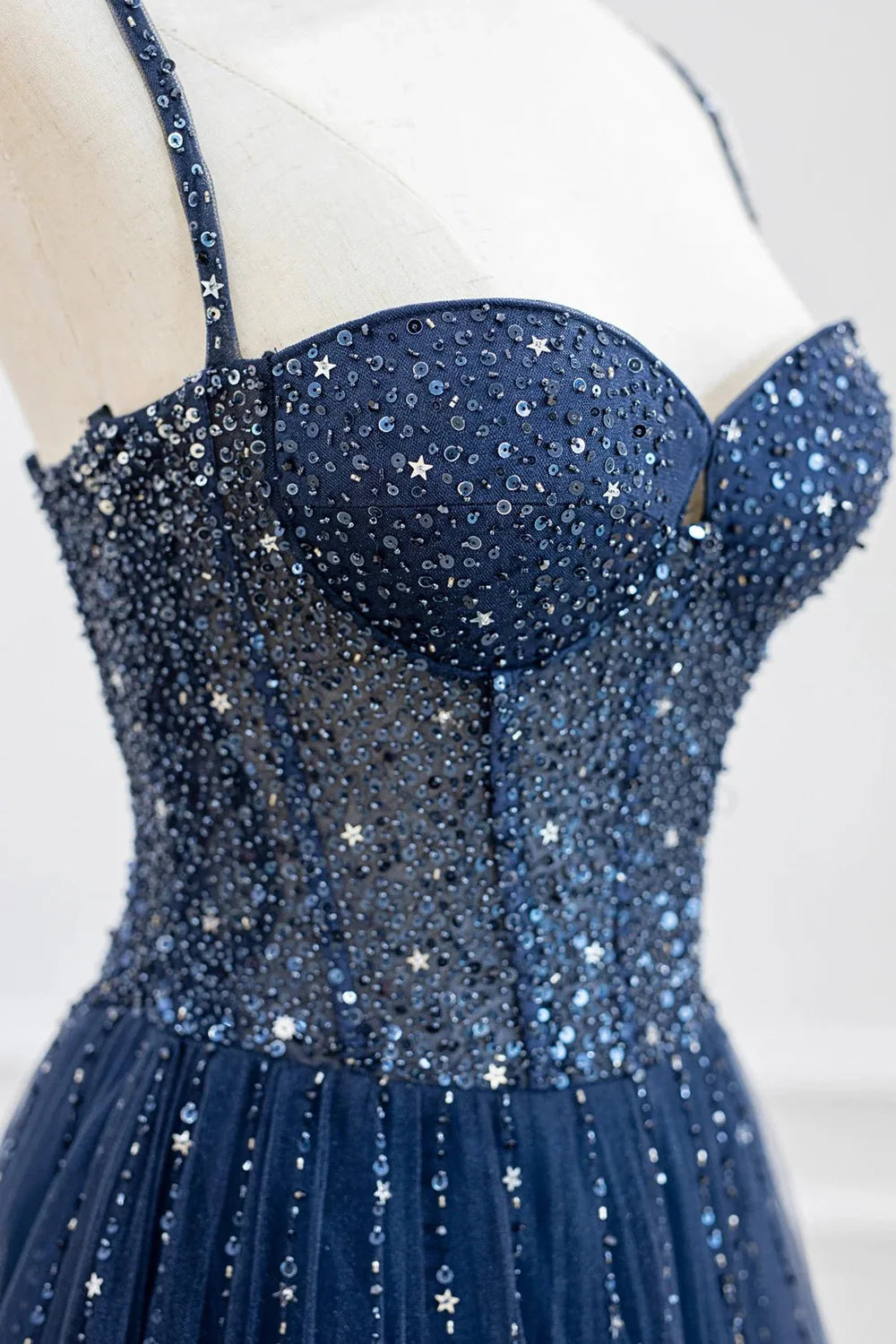 A-Linie Tüll Perlenbesetztes langes Ballkleid Formales Kleid