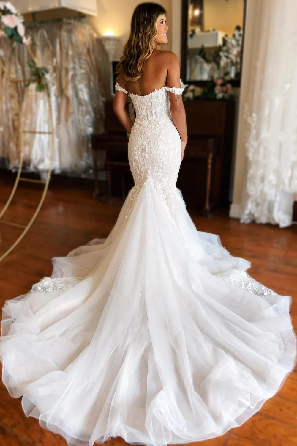 Mermaid Appliques Lace Sweep Train Long Wedding Dress