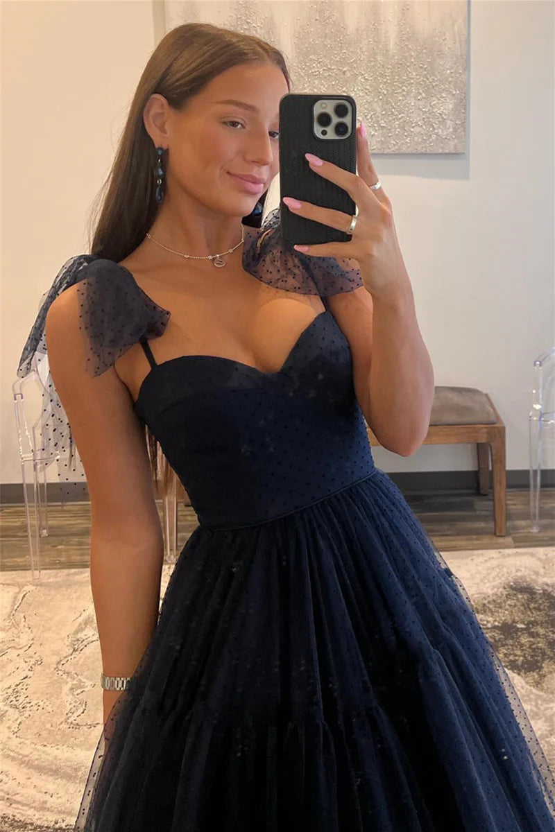 A-Linien-Ballkleid aus Tüll mit Herzausschnitt und Punkten