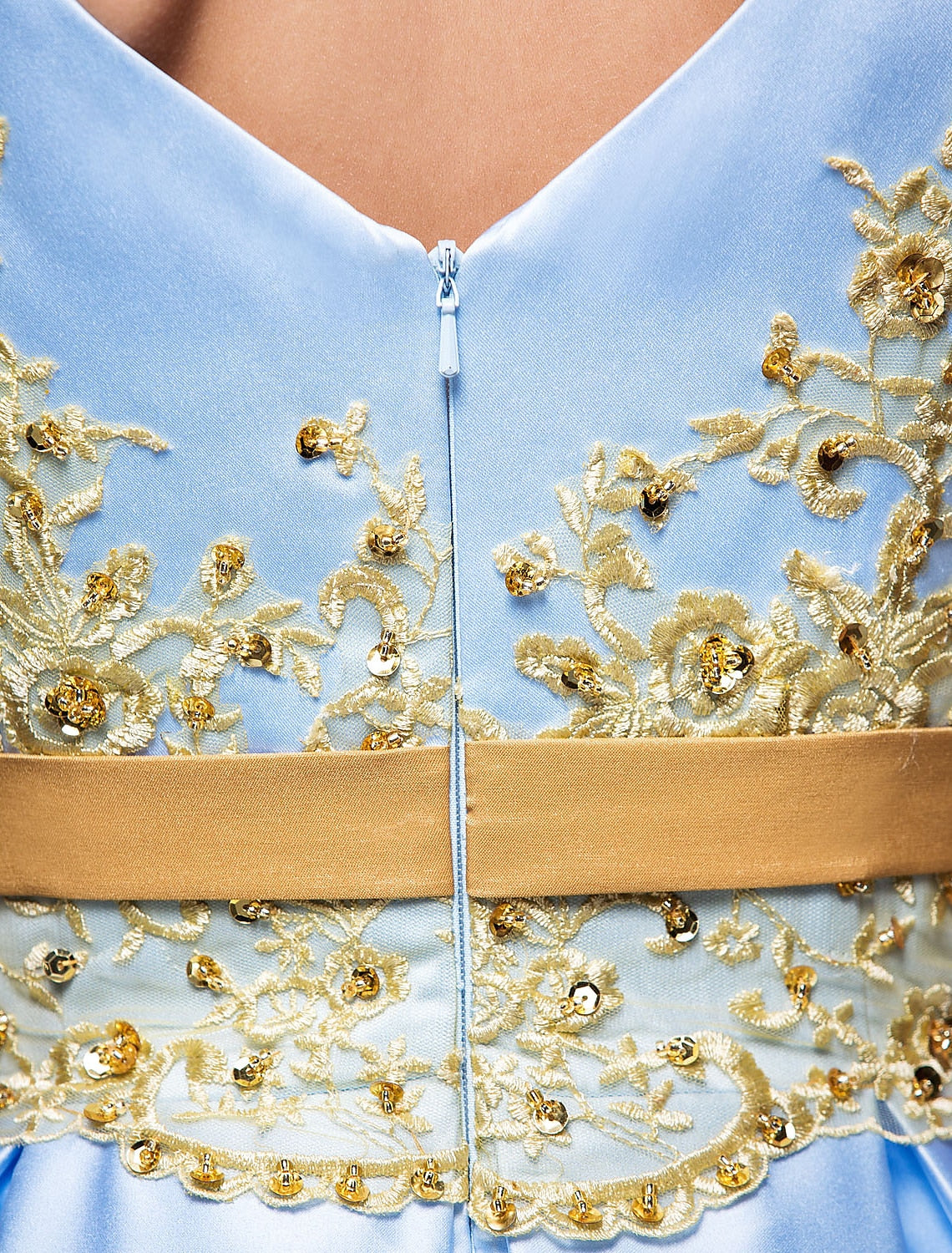 Vestidos de cóctel de corte A, vestido de fiesta para invitada de boda, largo hasta la rodilla, sin mangas, cuello joya, satén, espalda en V con pliegues y apliques