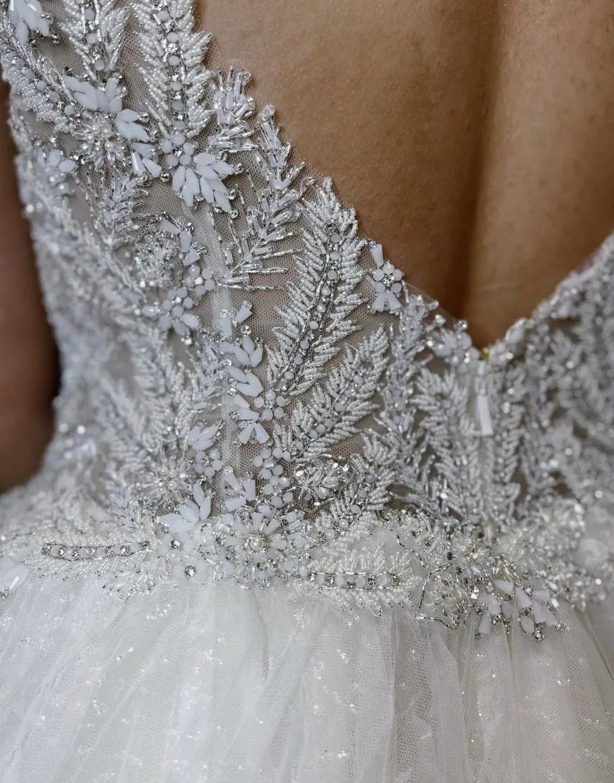 A-Linie Spaghettiträger Hofschleppe Tüll Glitzer Brautkleid in Übergröße 