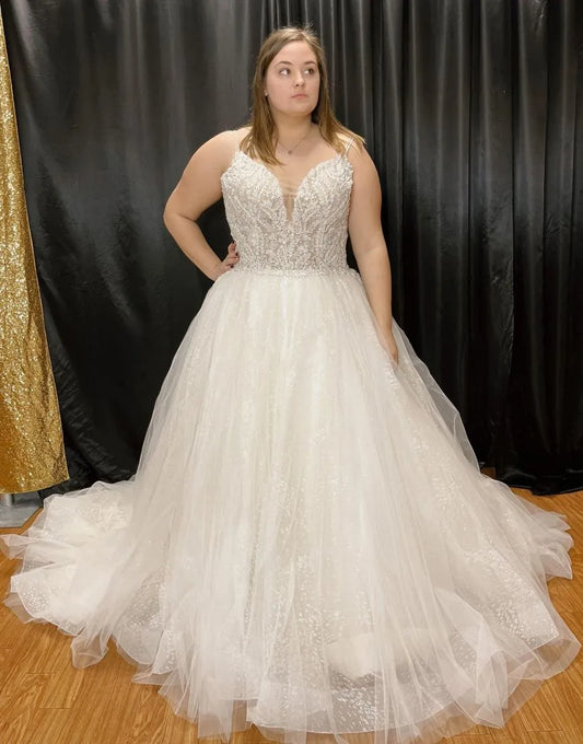 A-Linie Spaghettiträger Hofschleppe Tüll Glitzer Brautkleid in Übergröße 