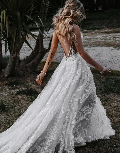 A-Linie Spaghettiträger Spitze Strand Brautkleid mit Schlitz 